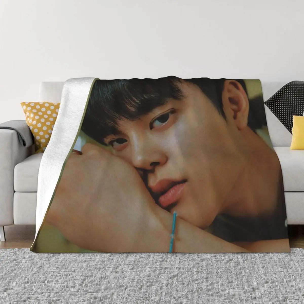 EXO DO(D.O) - EXIST (HEAR ME OUT) Throw Blanket Flannel Fabric Weighted Blanket Thermal Blankets For Travel 75X95CM