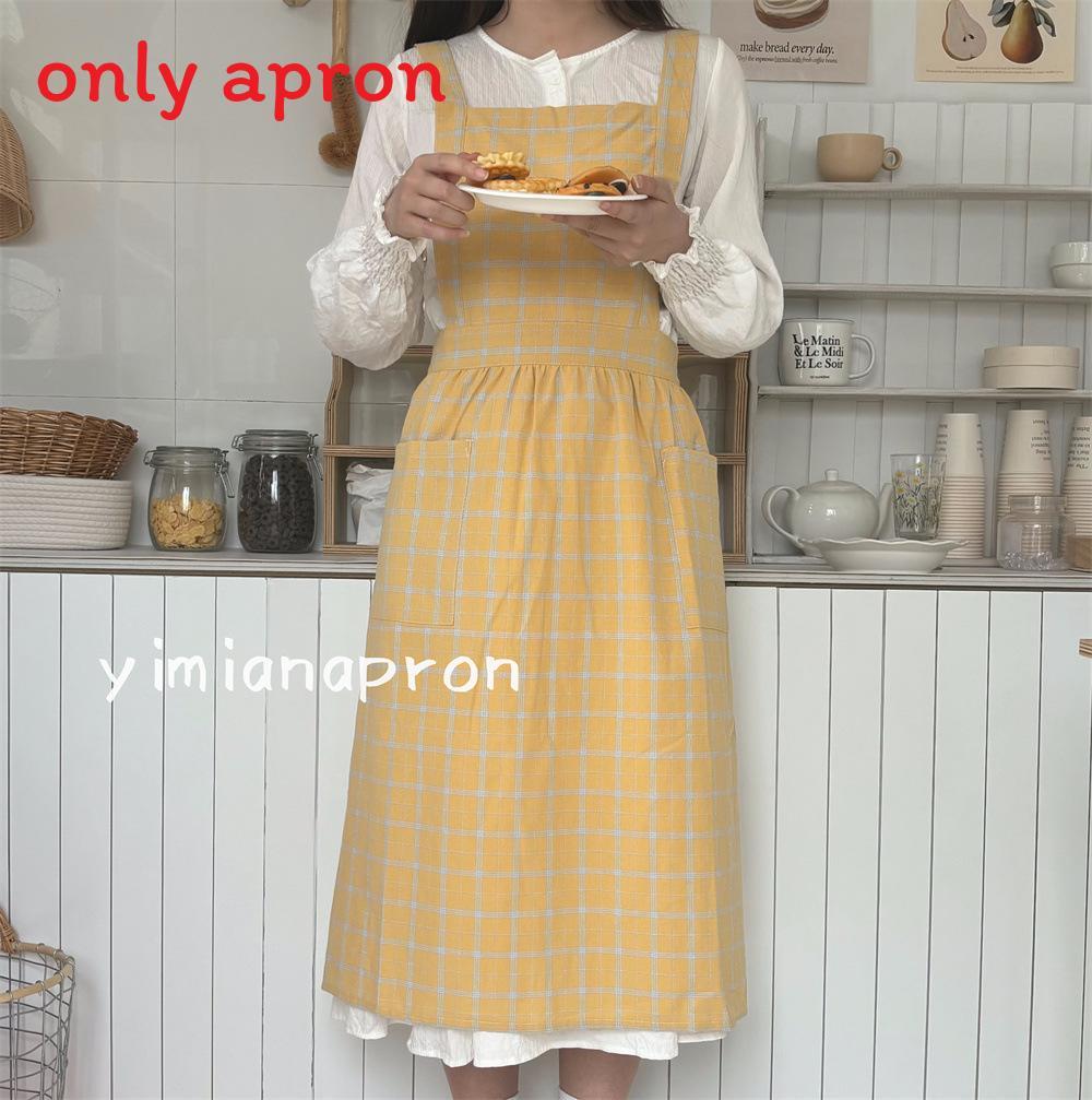 Cotton Sleeveless Apron With Fresh Checkered Pattern For Kitchen And Cafe Use