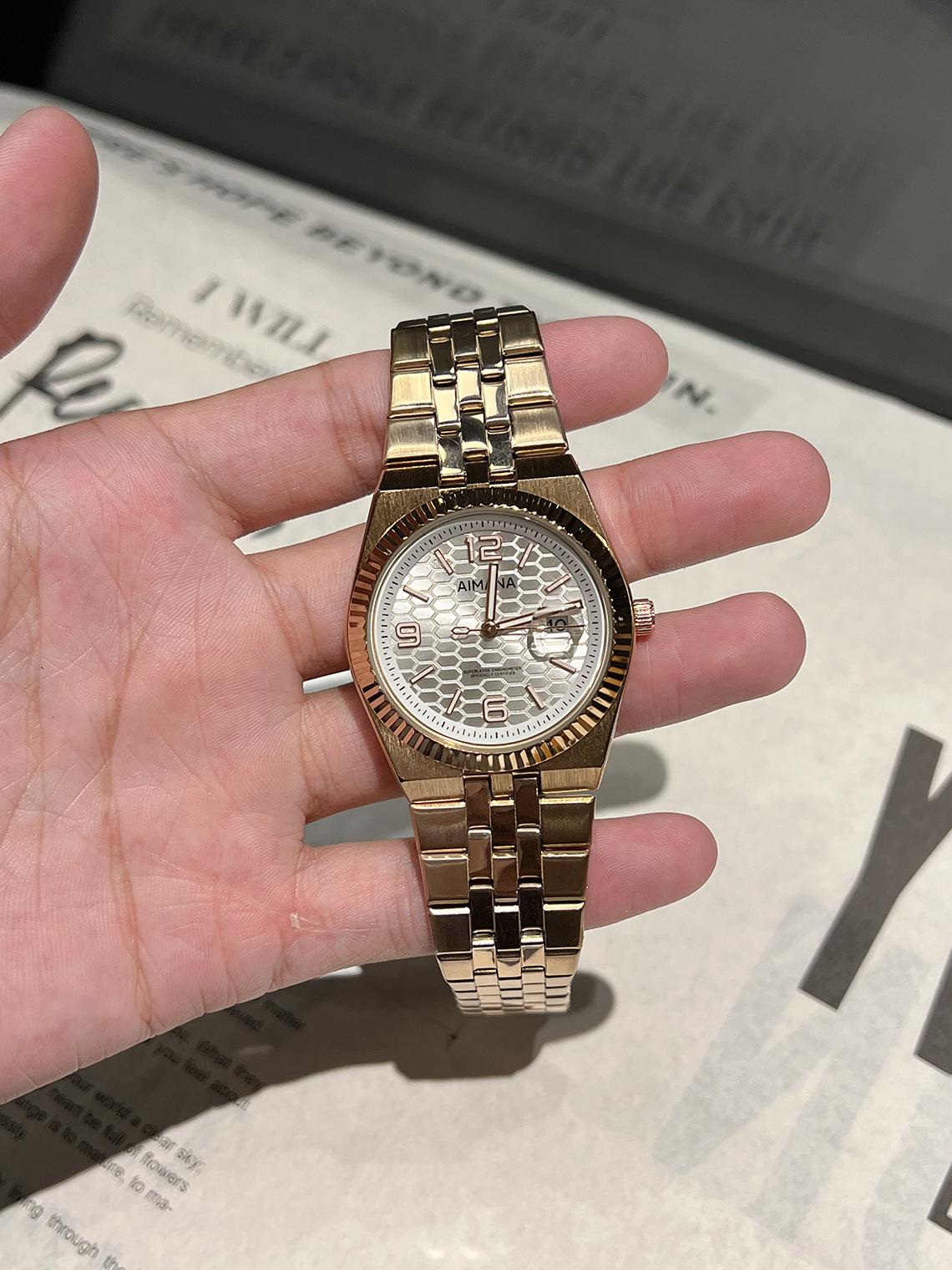 

Men s Watch Honeycomb Disc Difference Luminous Ultra-thin Watch