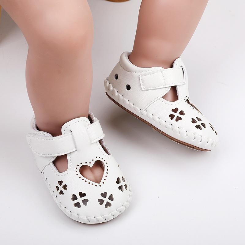 Baby Girl Sandals Comfortable Peach Heart Hollow Design Leather Soft Sole Shoes Fashion First Walkers Kid Shoes
