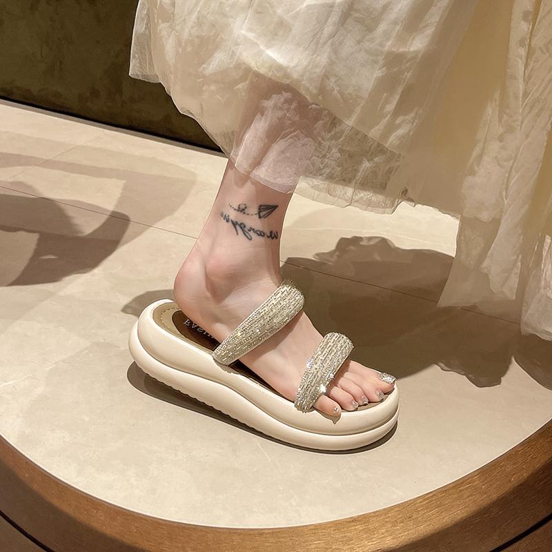 Fashion Platform Sandals Summer New Round Head Shallow Mouth Crystal with Soft Sole Anti-slip Wear-resistant Slippers