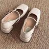 Francuskie retro buty Mary Jane damskie jesień 2025 nowe płytkie wycięcie kwadratowy nosek gruby średni obcas ze spódnicą płytkie wycięcie pojedyncze buty