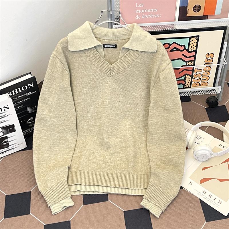 Men's American Retro V-Neck Two-Piece Sweater: Winter Turn-Down Collar Old Money Style Knit for Couples