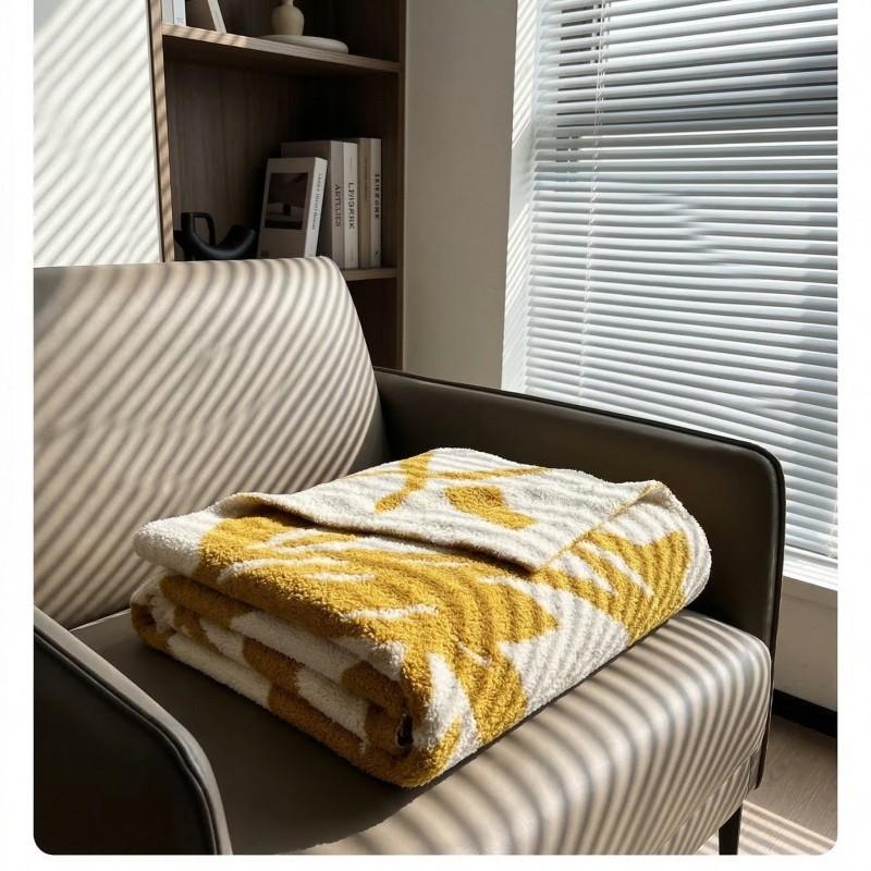 Half fleece blanket nap sofa blanket soft shawl multi-functional Nordic style air conditioner blanket casual sofa towel кремовый