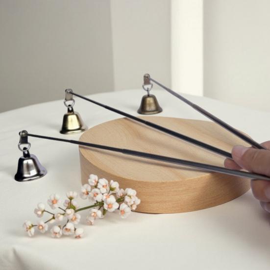 Zvonkový zhášeč svíček s teleskopickou rukojetí, otočný kovový zhášeč plamene knotu čajové svíčky, zhášedlo svíček, nástroje se zátkou