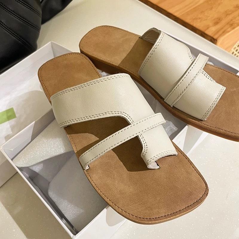 

Cowhide version~ Korean one-word with set of toe cool slippers for women to wear 2025 summer beach shoes flat-bottomed square head sandals 40
