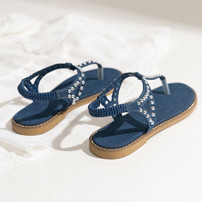 2026 Summer Bohemian Style Rivets Flat Bottom Clip Toes Herringbone Sandals Fashion Beach Plus Size Women Elegant Generous Shoes