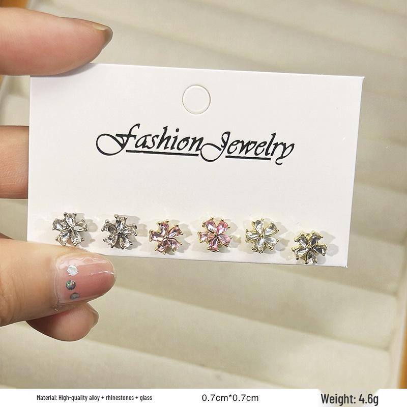 French Retro Pearl Plaid Earrings: Luxury Korean Studs for Women