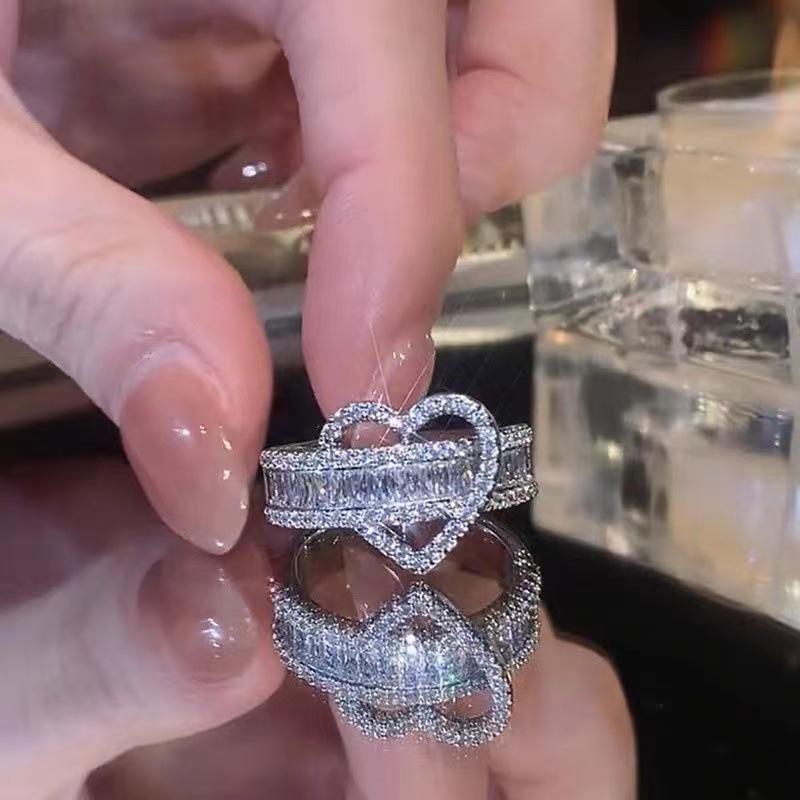 2023 Diamond Heart Ring: High-End Light Luxury Design for Women