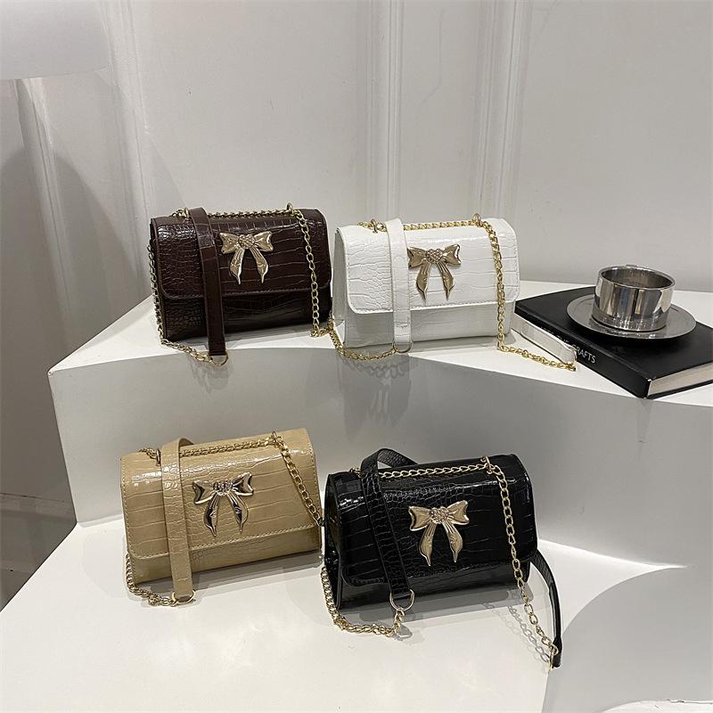 Piccola Cravatta a Papillon Quadrata Borsa a Tracolla Semplice ed Elegante a Spalla Singola