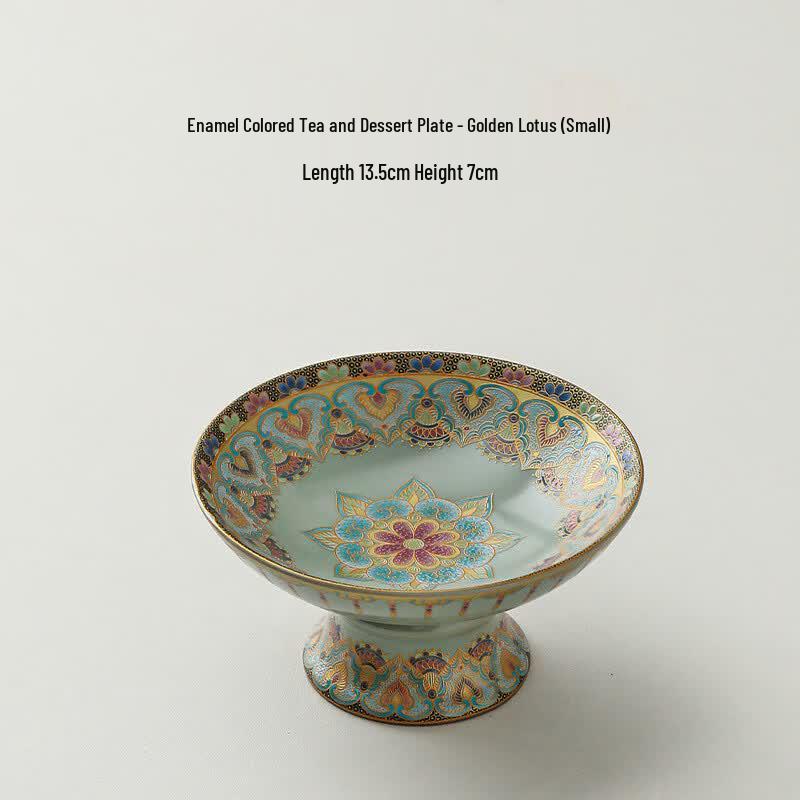 

Скандинавская керамическая сервировочная тарелка на высокой ножке в виде лотоса