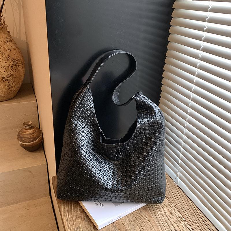 Mode beliebte Retro gewebte Pendler-Tragetasche Nischendesign Achseltasche Damen große Kapazität Schultertasche