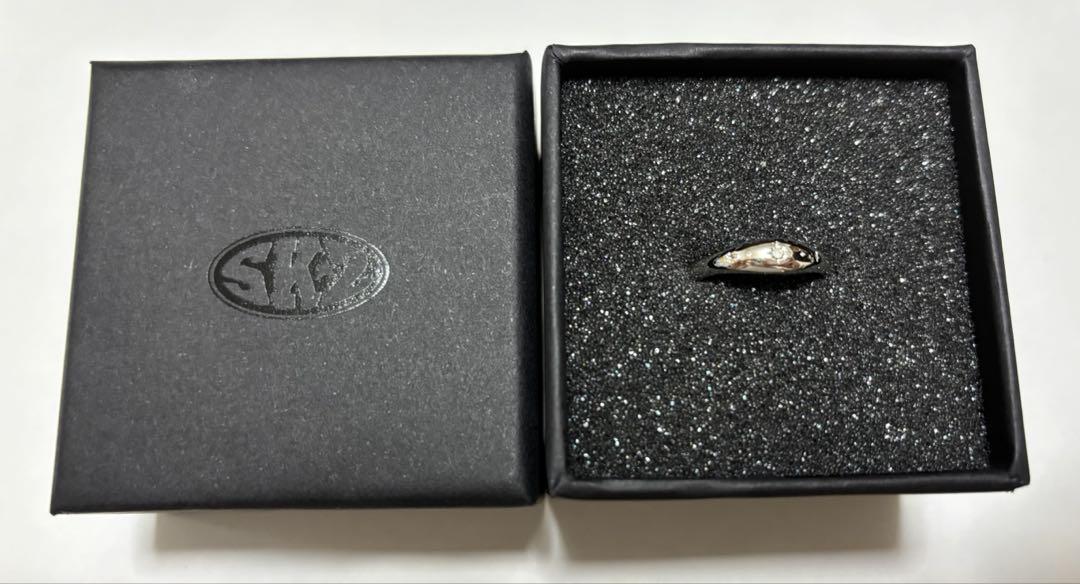 

[Б/В] Кільце з каменем народження Бан Чана STRAY KIDS 5-STAR DOME TOUR