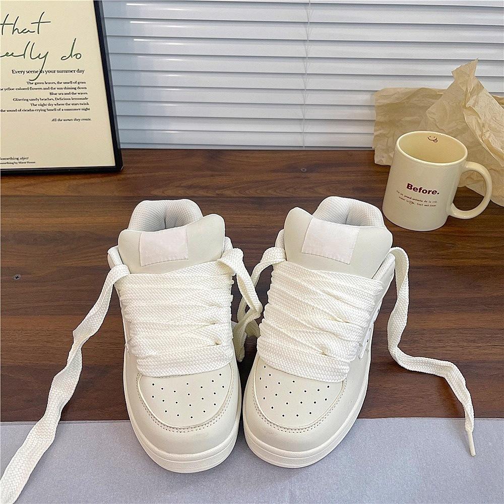 Fashion niche milky white bread shoes women's summer new student versatile casual board shoes women