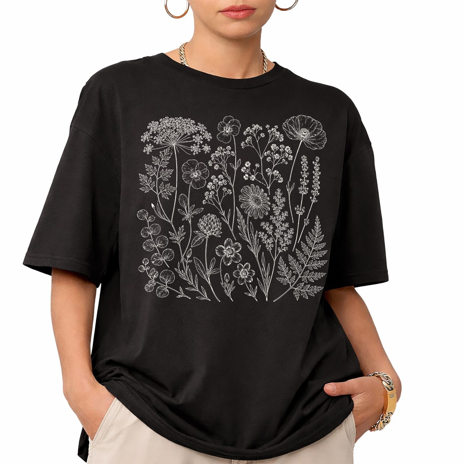 Wildflower Botanical Garden T-Shirt, Retro Cottagecore Floral Graphic Tee M