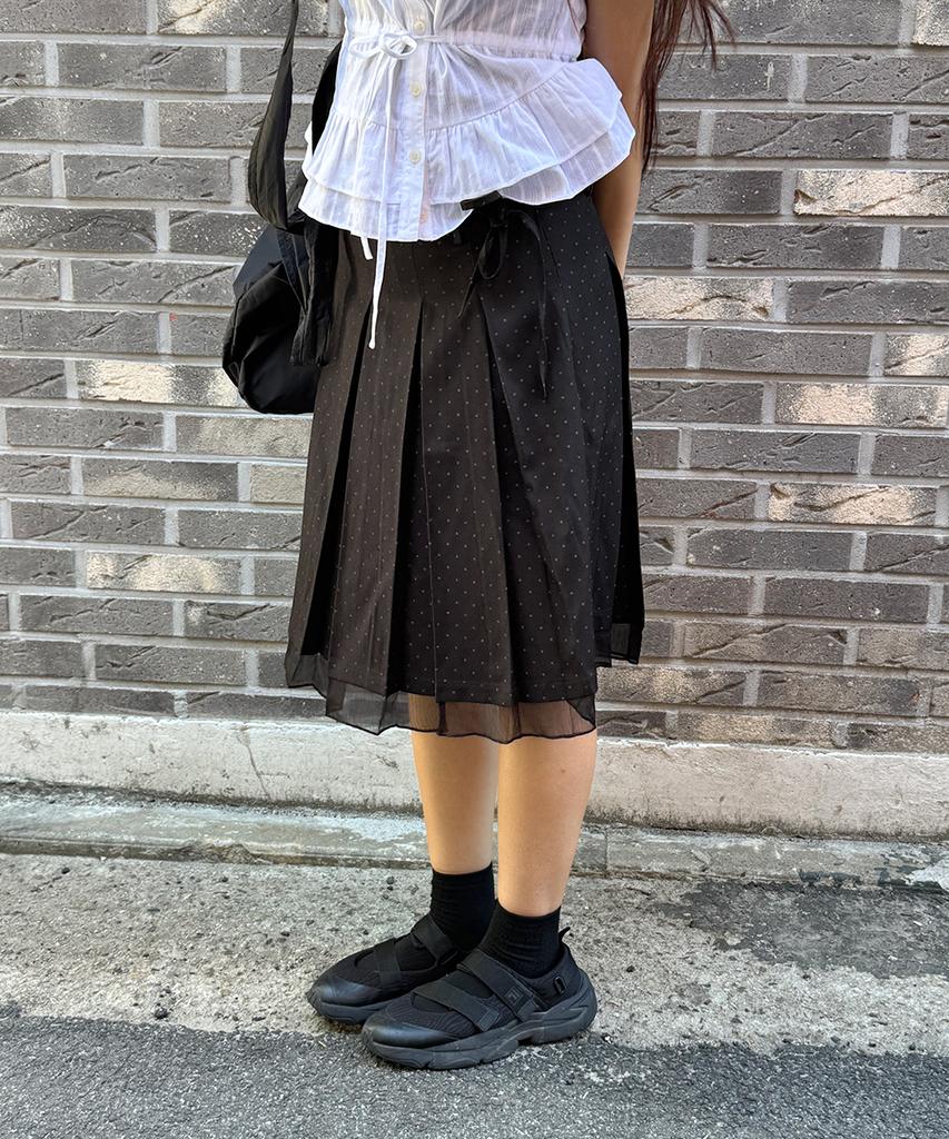 Lougeu Dot Chiffon Layered Skirt_Black