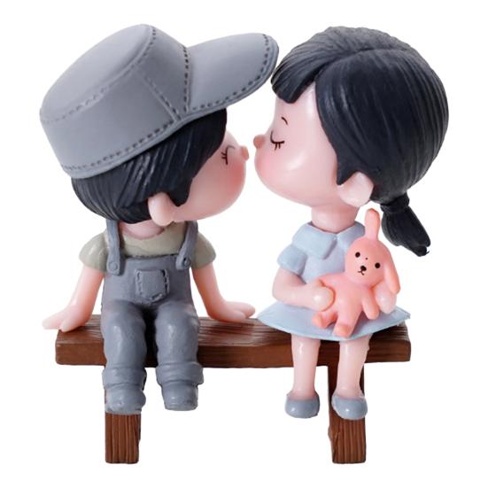 

1 Pair Cute Couple Car Dashboard Decoration Cartoon Couple Kiss Figurine Mini Boy Girl Doll Cake Topper for Micro Landscape Car Interior Decor серый