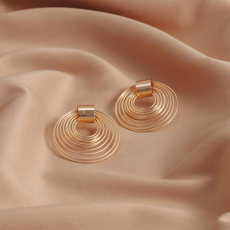 Vintage Metal Round Circle Dangle Earrings for Women Simple Irregular Geometric Polygon Drop Earrings Golden Personality Jewelry