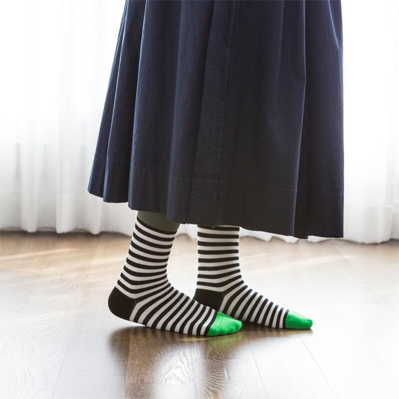 [Burger Package] 2 Pairs of Striped Fashion Socks