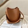 2 adet/takım Moda Tasarımcısı Pu Deri kadın Çanta Iyi Rahat Bayanlar Tote Kadın Siyah Kova Kadın Omuz Crossbody Çanta