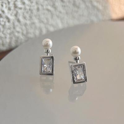 Gentle Light Luxury Imitation Pearl Perfume Bottle Stud Earrings Women's Fashion Temperament Niche Shiny Sugar Cube Zircon Earrings