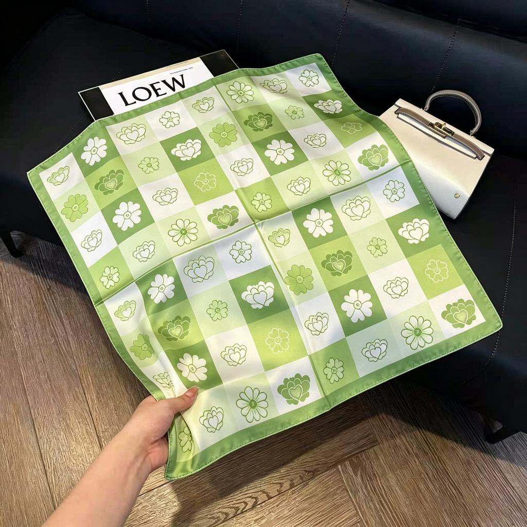 May Kaji Cashew Flower Square Scarf Retro Men's Silk Scarf Buckle British Style Scarf Men's Paisley Pattern Small Scarf Women
