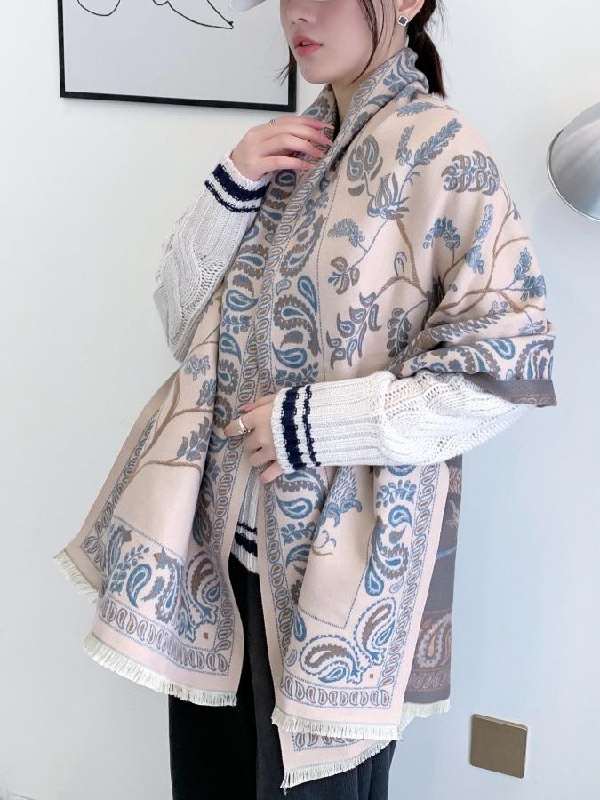 2025 Best-Selling Women's Winter Scarf: High-End Imitation Cashmere Knit Shawl, Warm Stylish Neck Warmer