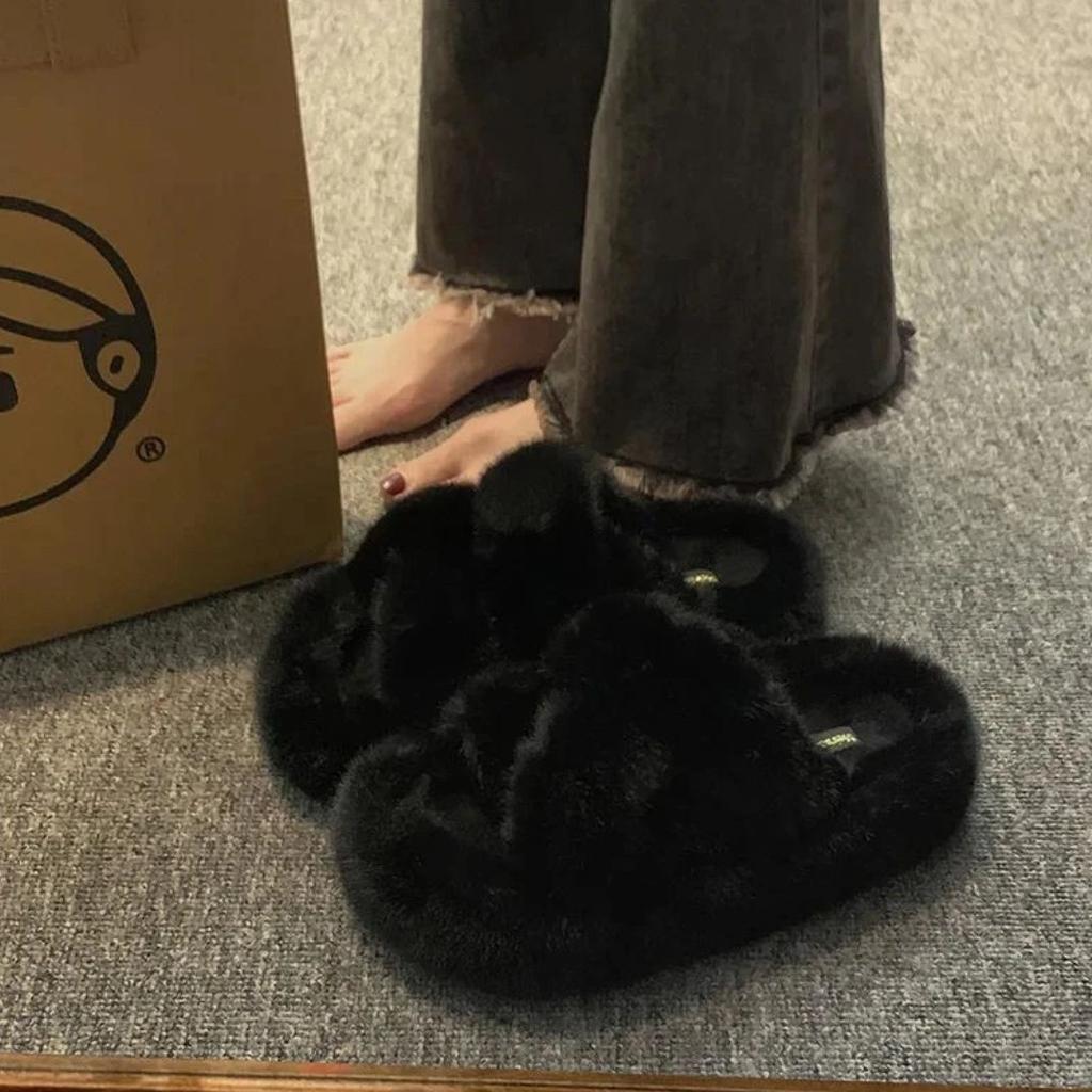 Internet Celebrities Casual Versatile Velvet Thickened Warm 2025 Autumn and Winter New Indoor Wool Cotton Slippers Women's One-word Drag