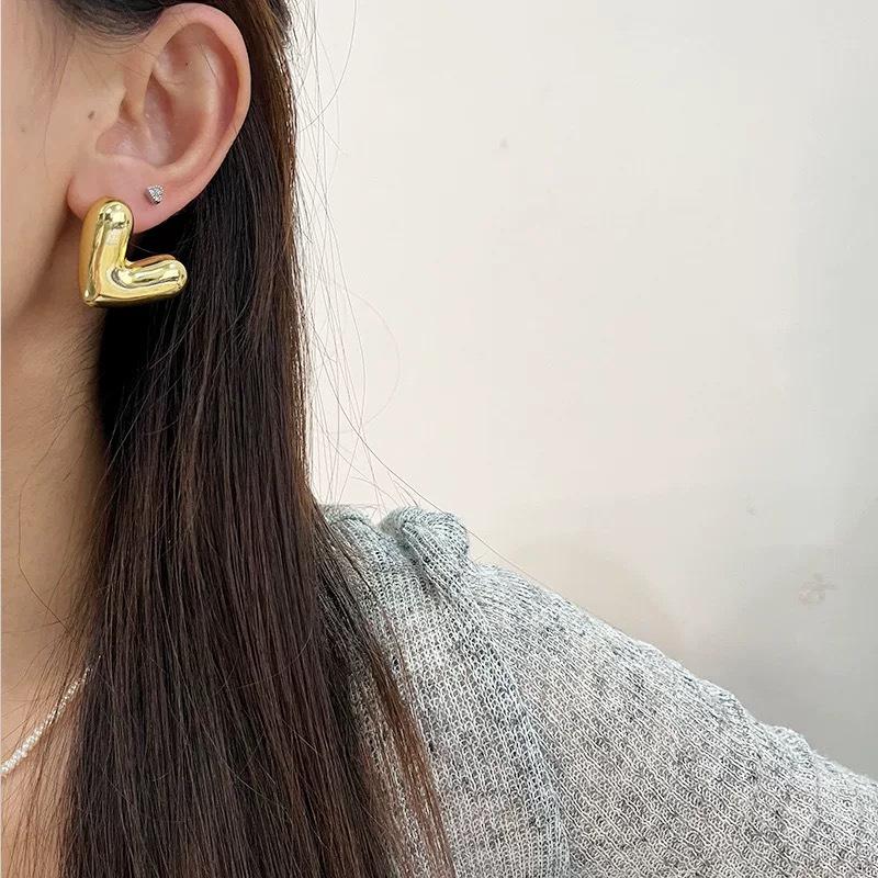 Chic 3D Exaggerated Heart Earrings – Sweet & Cool Peach Heart Design