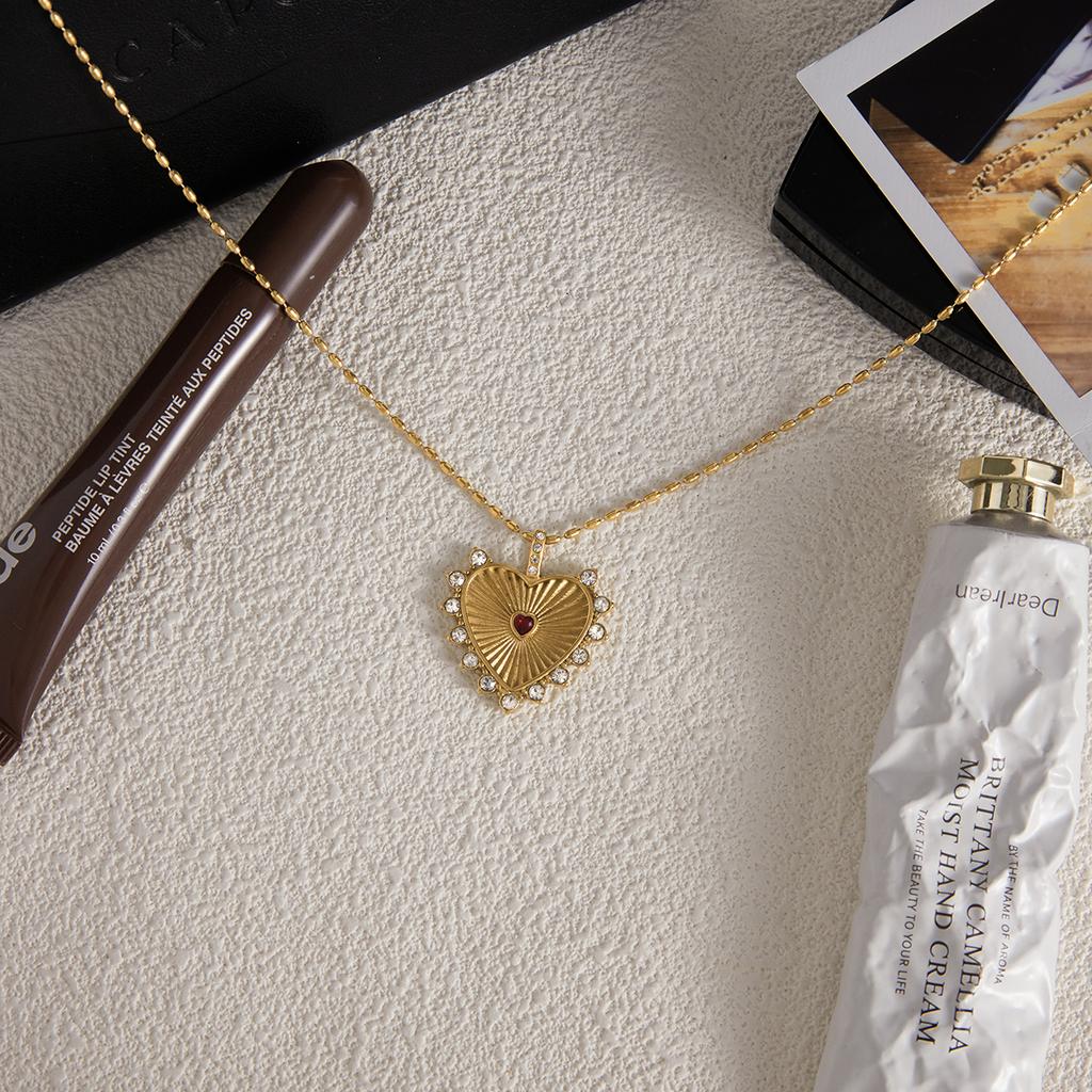 Youthway Fashionable Stainless Steel  Gold Color-Plated Women'S Necklace With White Zirconia Threaded Heart Pendant