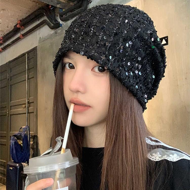 Koreanische Neue Vielseitige Pailletten-Pile-Mütze Herbst und Winter Winddicht Ohrenschutz Kopfmütze Zeigt Gesicht Klein Kalte Mütze Lässige Nachtmütze Trendig