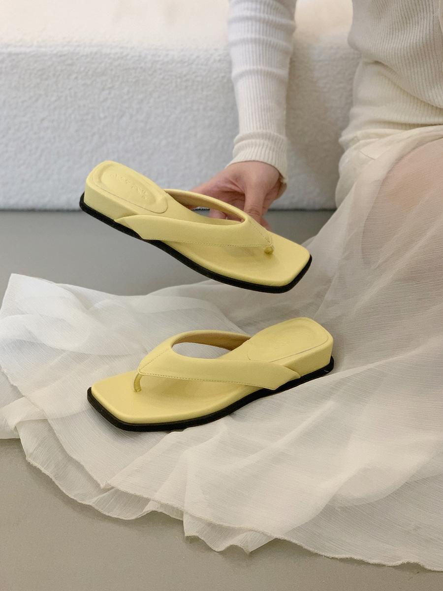 

Французские сандалии шлепанцы феи летняя обувь 2025 новый простой носок танкетка сандалии 40 жёлтый