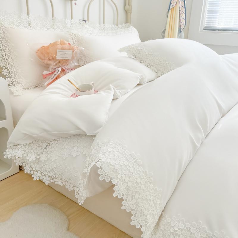 Solid Color Bedding Set with Lace Edge Princess Style Pink Bed Cover Set Queen/King Bed Sheet Sets for Girls Double Bedding Sets