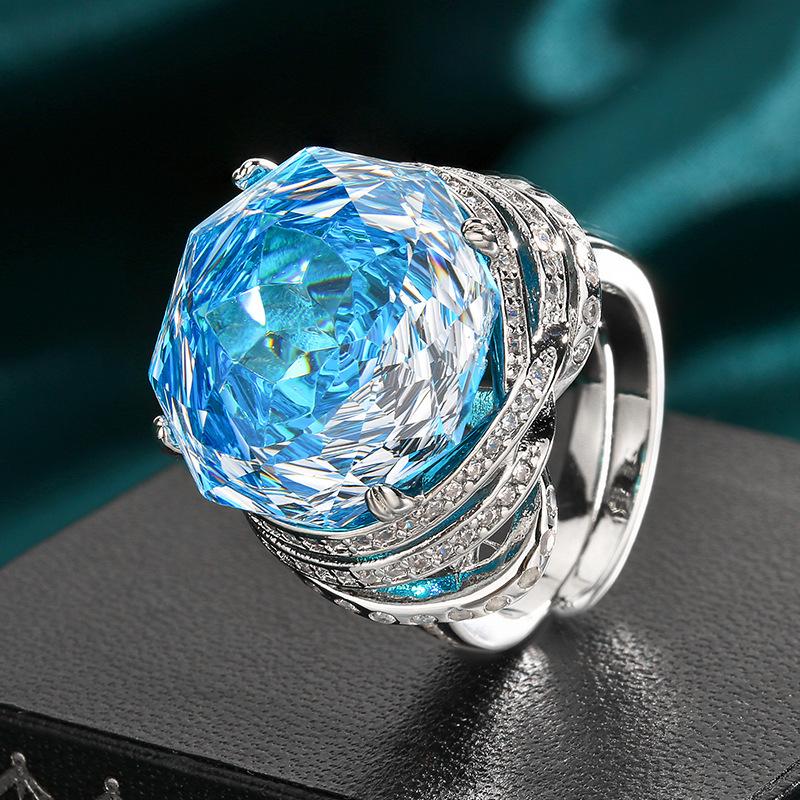 

Новое взрывное ювелирное изделие медная основа позолоченное имитация огранки роза драконий фрукт легкая роскошь кольцо женское 18 мм