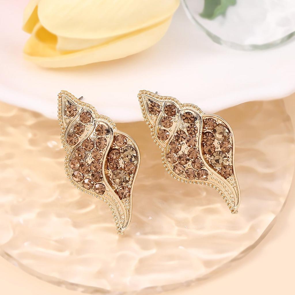 Vintage Vintage Medieval Beach Imitation Pearl A variety of unique conch shapes, beach vacation style stud earrings