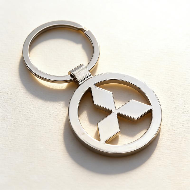 Alloy Car Logo Keychain Pendant Keyring Holder for Mitsubishi ASX OTO L300 Montero L200 Mirage Outlander Delica Lancer WJ0