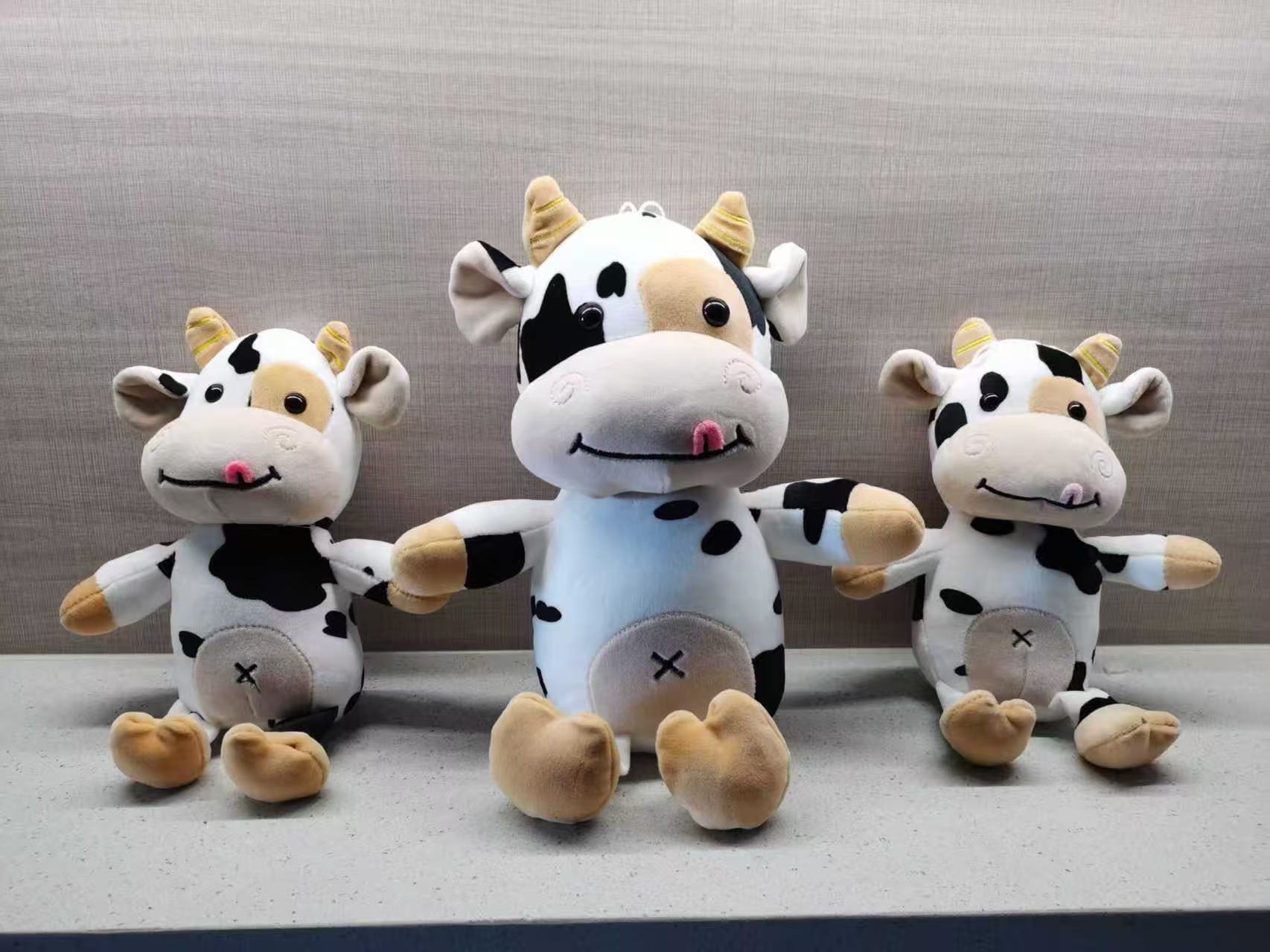 Favorite Toy Unisex 26Cm Simulation Cattle Animals Plush Toys Cartoon Milk Cow Plush Doll Soft Stuffed Sweater Cow Pillow Home Decoration Toy