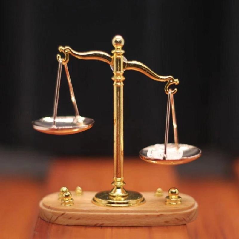 Metal Miniature Balance Scale Model Figurine For 1/12 Doll House Decoration Scene Display Craft Project Furnishing Props