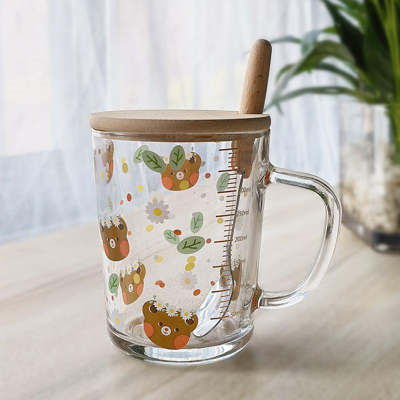 Cupa de lapte drăguță din sticlă cu pai de desene animate, cu capac și linguriță, cadou personalizat.