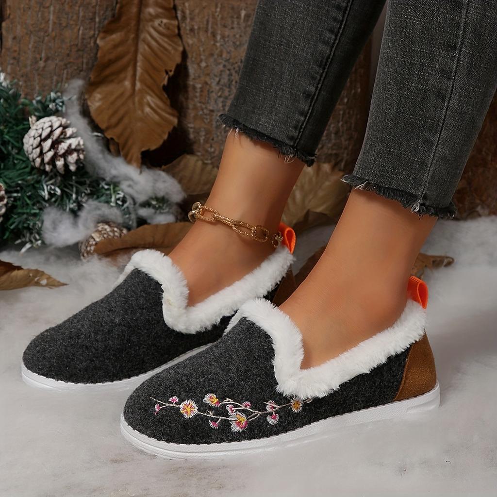 Winter Cute and Fashionable New Women'S Velvet Women Shoes Comfortable, Soft, Warm, and Fashionable Women Single Shoes