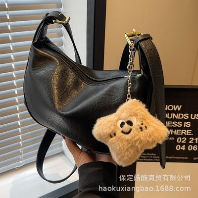 This Year's Popular Bag Ladies 2025 New Fashionable Solid Color Texture Shoulder Bag Retro Commuter Messenger Dumpling Bag