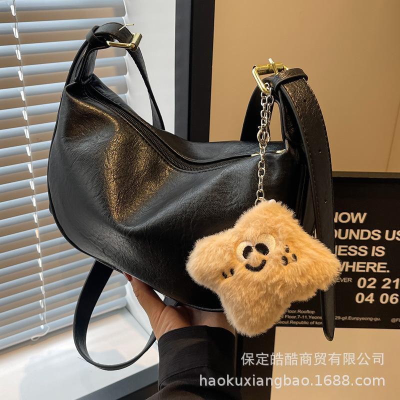 This Year's Popular Bag Ladies 2025 New Fashionable Solid Color Texture Shoulder Bag Retro Commuter Messenger Dumpling Bag