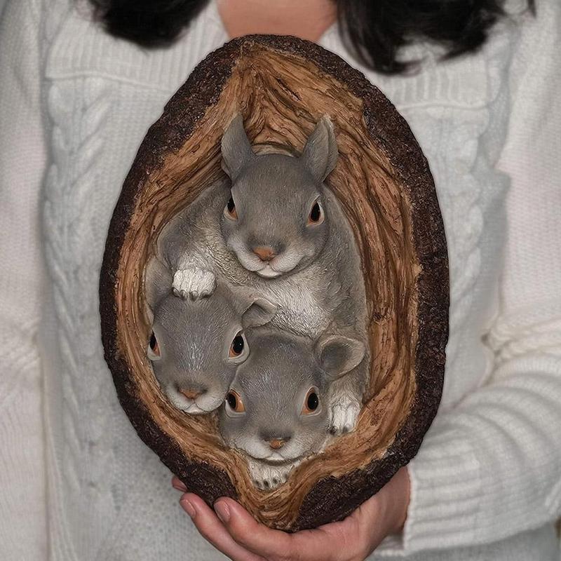 Garden Squirrel Tree Hugger Outdoor Tree Hole Statues Tree Face Decoration