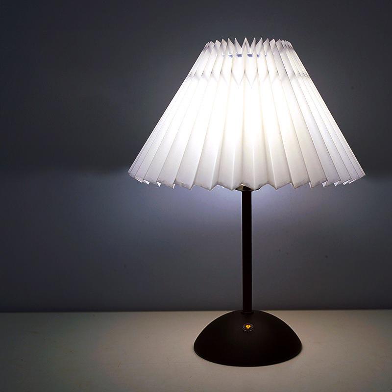 LED Table Lamp Nordic Pleated Fabric USB Plug For Living Room Home Bedroom Atmosphere Decoration Not Including Bulbs