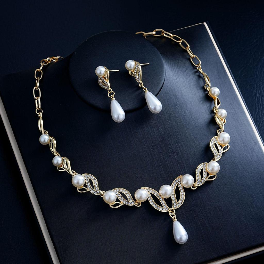 Bridal Leaf-Shaped Teardrop Pearl Necklace Set – European & American Style
