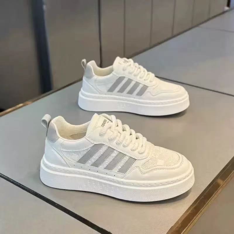 

Летняя мужская обувь, повседневная, дышащая, маленькая белая обувь, весеннее пополнение 2025 года, новая спортивная обувь на толстой подошве, супер мягкая, легкая, мужская обувь для сноуборда 39