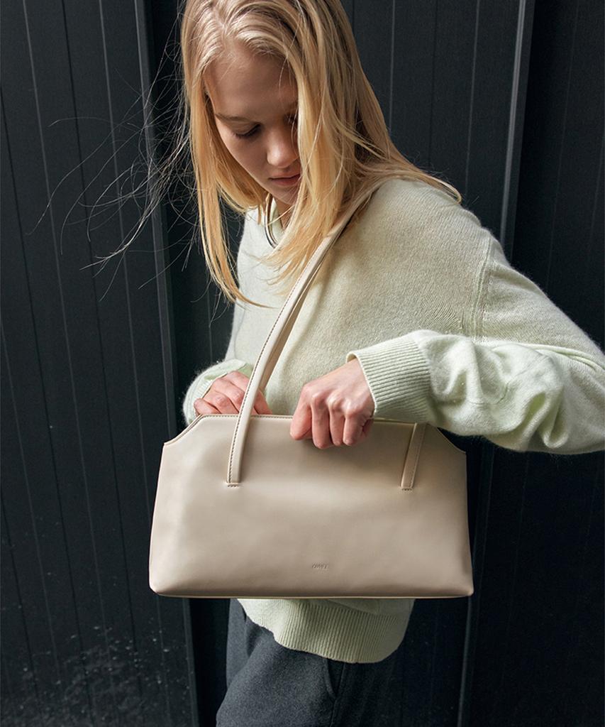 Ovhee Rua Shoulder Bag_Yellow Beige