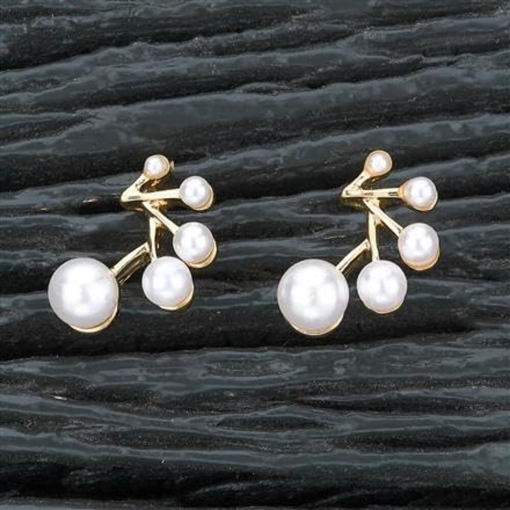Nuovi orecchini a bottone placcati in oro con perle e decorazioni in stile coreano per le donne