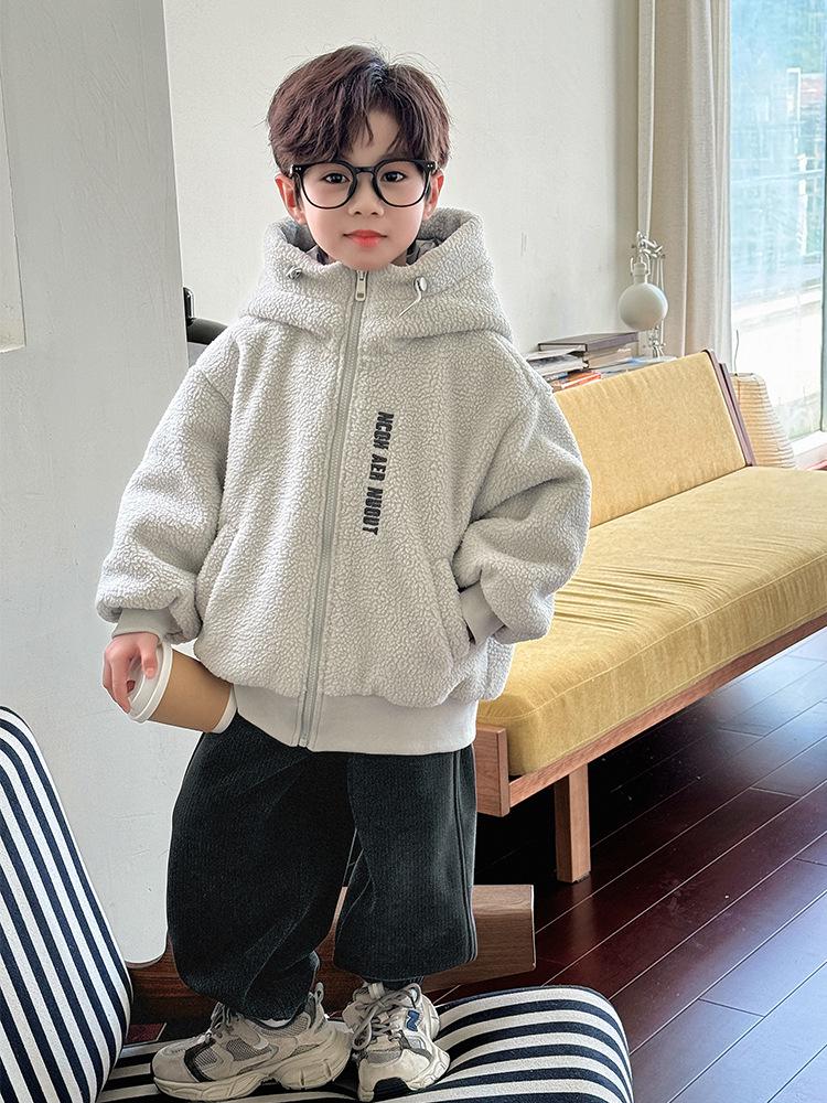 Fairy Tale Memory Boys' Winter Coat 2025: Fashionable Fuzzy Thickened Warm Sweater for Boys' Autumn/Winter.