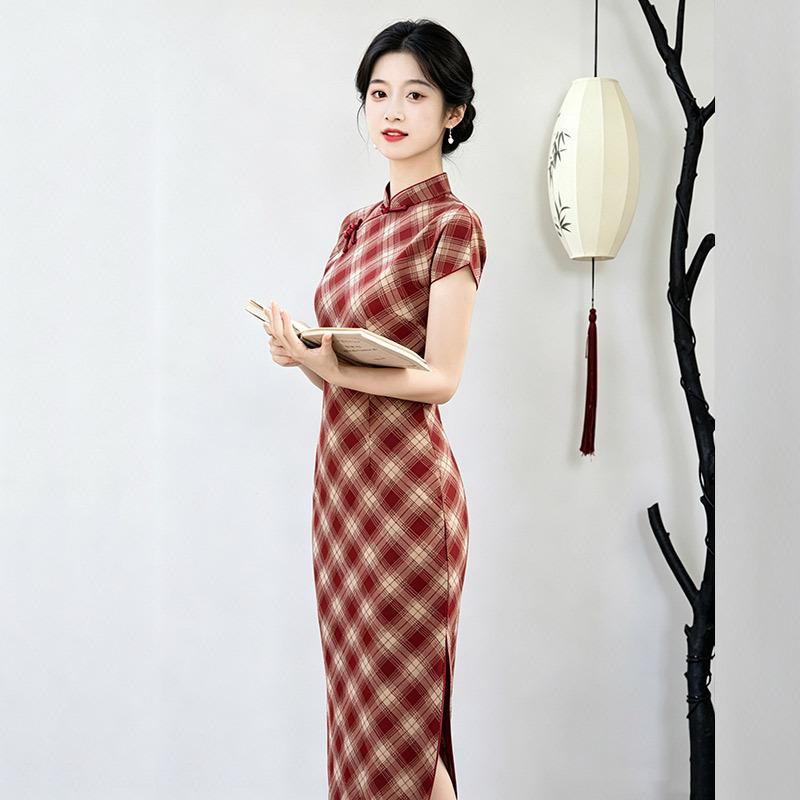 Red plaid Republic of China style new Chinese style daily Suzhou long cheongsam improved young women's high sense summer
